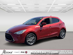 2020 Toyota Yaris Hatchback LE
