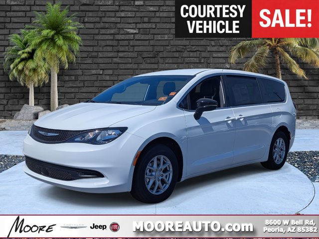 2025 Chrysler Voyager LX