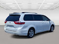 2017 Toyota Sienna LE