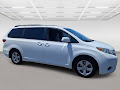 2017 Toyota Sienna LE