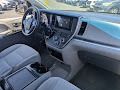 2017 Toyota Sienna LE