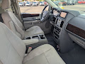 2009 Chrysler Town & Country Touring